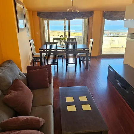 Atico Con Vistas Al Mar דירה